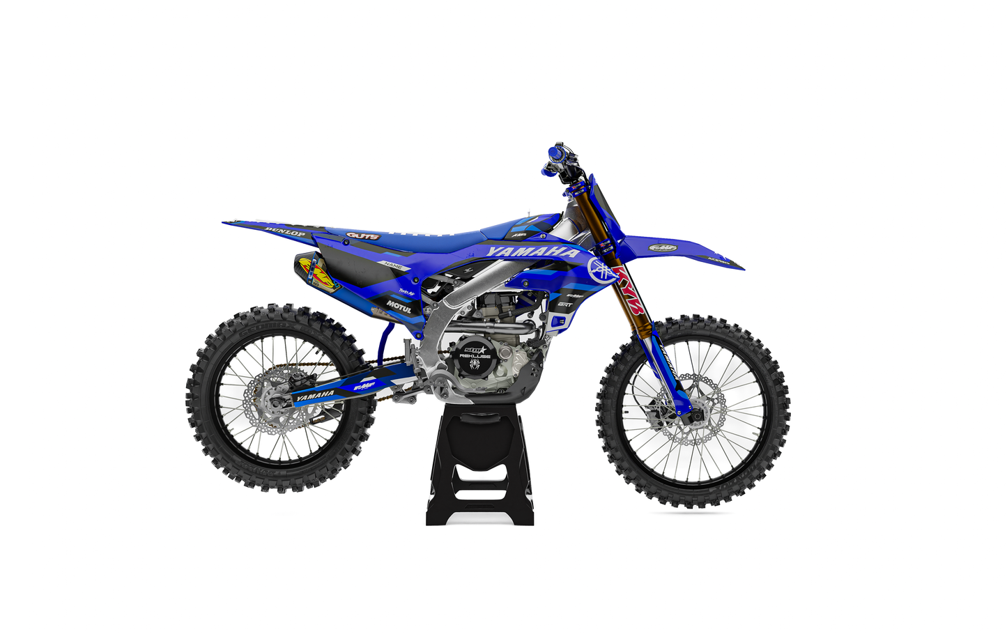YAMAHA 8